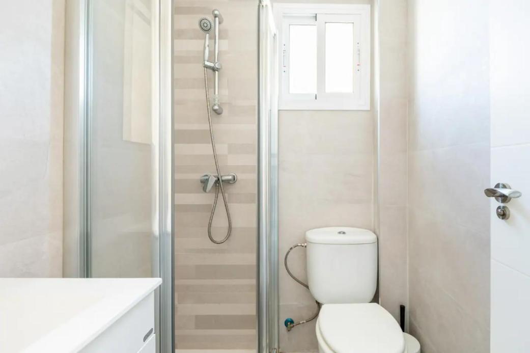 Apartamento Amplio Con 4 Habitaciones Y 2 Banos - Great Apartment With 4 Rooms - 2 Baths Sevilla Exteriör bild