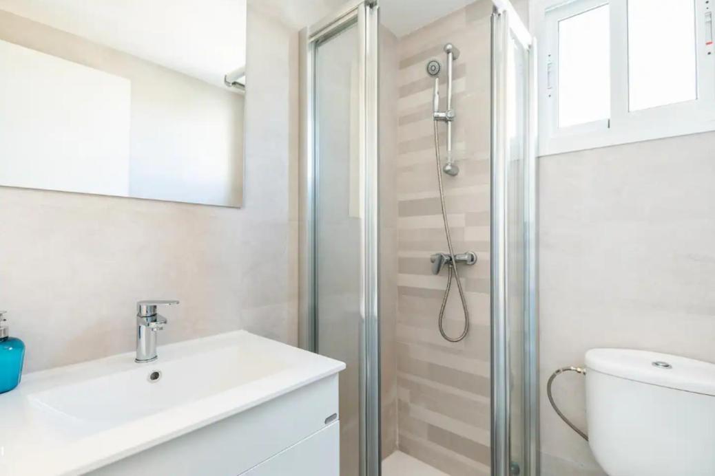 Apartamento Amplio Con 4 Habitaciones Y 2 Banos - Great Apartment With 4 Rooms - 2 Baths Sevilla Exteriör bild