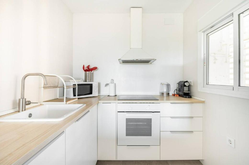 Apartamento Amplio Con 4 Habitaciones Y 2 Banos - Great Apartment With 4 Rooms - 2 Baths Sevilla Exteriör bild