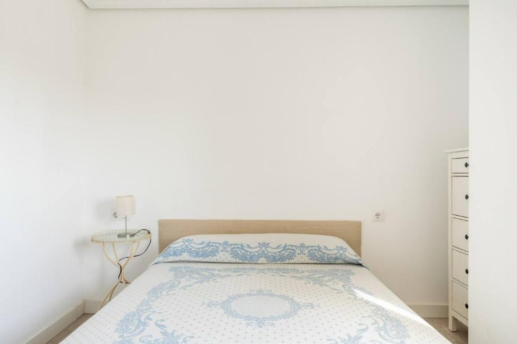 Apartamento Amplio Con 4 Habitaciones Y 2 Banos - Great Apartment With 4 Rooms - 2 Baths Sevilla Exteriör bild